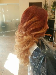 Red To Blonde Ombre Hair, Red Blonde Ombre Hair, Red To Blonde Hair Before And After, Red Roots Blonde Hair, Blonde Hair With Red Tips, Curly Hair Dos, Stylish Hair Colors, Blonde Hair With Roots