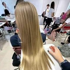 Hair Colors Long Hair, Straight Long Hair, Hair Photography, Balayage Hair Blonde, Healthy Hair Tips, Super Long Hair, Long Blonde, Long Straight Hair