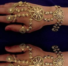 Indian Hand Jewellery Haath Phool, Pakistani Beauty, Bride Indian, Rajputi Jewellery, Wedding Pakistani, Bridal Jewels, Bridal Jewelery