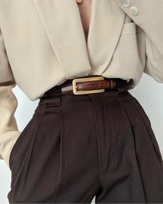 Old Money Fashion, Job Clothes, Money Fashion, Bella Hadid Outfits, Women Belt, Cold Weather Fashion, Petite Outfits, Work Attire