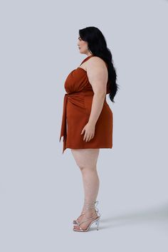 Flirty Draped Dress For Date Night, Chic Club Dress With Tie Back, Draped Bodycon Mini Dress For Date Night, Bodycon Draped Mini Dress For Date Night, Flirty Draped Dress For Night Out, Glamorous Draped Mini Dress For Date Night, Fitted Draped Dress With Tie Back, Model Brown Hair, Plus Size Boutique