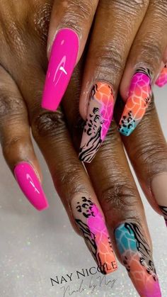 Glitter Nail Design Ideas, Sophisticated Nails, Nail Display, Nail Stamper, Diy Acrylic Nails, Glow Nails