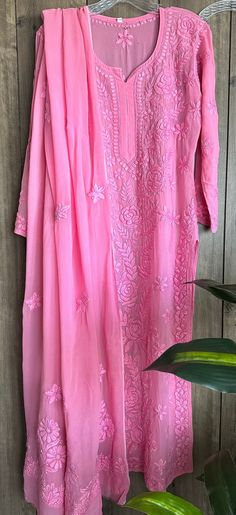 "Trendy \"ghaas patti\" rose motifs embroidered on fine georgette kurta and dupatta. Kurta length: 49 inches  Liner included Kurta, Dupatta and Liner" Light Pink Chikankari Kurta, Saree Aesthetic, Kurta And Dupatta, Pink Kurti, Georgette Kurta, Indian Kurtis, Pink Kurta, Embroidery Suit