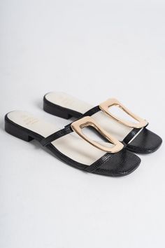 Amiyah buckle sandal black - Trendy shoes - Cute Vacation Collection at Lush Fashion Lounge Boutique in Oklahoma City Affordable Shoes, Trendy Sandals, Buckle Sandals, Cute Sandals, Women's Boutique, Spring Shoes, Black 7, Oklahoma City, Ladies Boutique