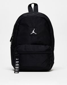 Accessories by Jordan *Bags* of potential Branded design Top handle Adjustable padded straps Zip-top fastening External zip pocket Jordan Backpack Outfit, Jordan Bags Backpacks, Black Nike Bag, Nike Backpack Black, Nike Backpacks For School, Nike Bags School, Branded Backpacks, Jordan Bag