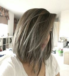 short balayage grey hair More Short Balayage, Grey Hair Color Silver, Bangs Hairstyles, Silver Hair Color, Short Grey Hair