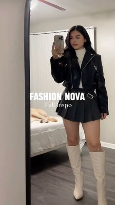 Cute Outfit With Boots, Outfits For Christmas Lights, Christmas Bar Crawl Outfit, Baddie Night Out Outfits, Posada Ideas, Outfit Posada, Black And White Ootd, Dressy Winter Outfits