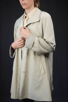 Beautiful light overcoat, perfect for spring and autumn. Made from polyester, therefore rain-proof.  In very good vintage condition, barely any signs of wear. Size M. The model is 175cm tall. Shoulders: 38 cm ~ 14.96 inches Chest: 57 cm ~ 22.44 inches Sleeve: 73 cm ~ 28.74 inches Length: 90 cm ~ 35.43 inches ... Discount for multiple items, applies automatically at check-out:  3 or 4 items: 15% Off 5 items or more : 25% off Also, please send me your ► phone number ◄ after ordering. That way you Classic Outerwear For Rainy Season, Beige Spring Outerwear For Rainy Weather, Beige Outerwear For Rainy Spring Weather, Beige Spring Rain Outerwear, Beige Spring Rainy Weather Outerwear, Beige Spring Raincoat For Rainy Weather, Classic Windbreaker For Spring, Womens Jackets, Vintage Lighting