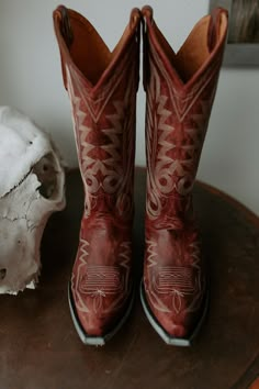 White Western Boots Outfit, Western Boot Outfit, Red Cowgirl Boots, Western Boots Outfit, Black Western Boots, Boot Scootin Boogie, Red Cowboy Boots, Glass Slippers, Looks Country