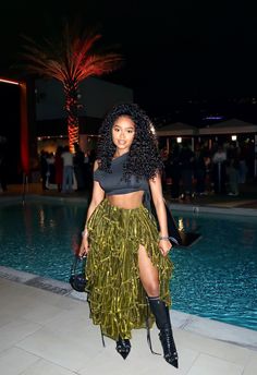 Blakely Multi-Wear Maxi Skirt- Green Screen Print Maxi Skirt, Thanksgiving Fit Black Women, Fishnets And Oversized Shirts, Two Piece Maxi Skirt Set Formal, 21 Birthday Outfit Ideas For Women, Flowy Skirt Outfit Black Women, One Music Fest Outfit, Y2k Modern Fashion, Naya Ashley Stylist