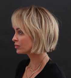 30 Cute Chin-Length Hairstyles You Need to Try Trending In 2023, Hair 2022, Chin Length Bob, Bob Haircut With Bangs