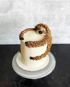 there is a cake that looks like a hedgehog