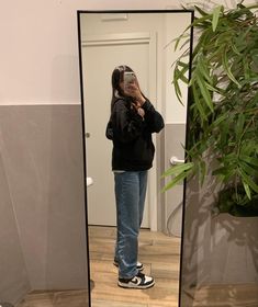 Outfits With Blue Nike Dunks, Black Nike Dunks Outfit, Black Dunks Outfit, Jordan Low Outfit, Black Socks Outfit, Nike Low Dunks Outfit, Nike Dunks Low Outfit Woman, Nike Dunk Outfit Woman, Nike Dunk Low Outfit Woman