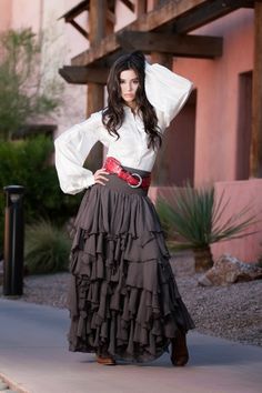 I love this shirt! County Outfit, Southwest Fashion, Western Chic Fashion, Mode Country, Cowgirl Couture, Boho Lifestyle, Gala Dress, Space Cadet, Cowgirl Fashion