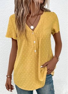 Color:Light Yellow;Size:1X;Size:3X;Package Contents:1 X Blouse;Occasion:Other;Style:Casual; Blouse Size Chart, Layered Short, Stylish Tops For Women, Tops Trendy, Trendy Tops For Women, Yellow Short, Trendy Fashion Tops, Walking Sneakers, Plus Size Summer