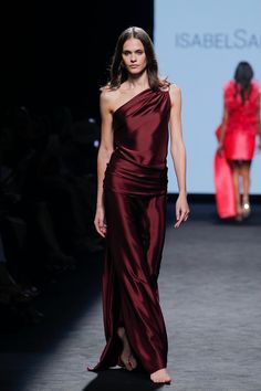 Asymmetric neckline sleeveless dress - HerTrove Red Dress Runway, Isabel Sanchis, Burgundy Formal Dress, Burgundy Gown, Dress Runway, Dress Name, Spanish Fashion, One Shoulder Jumpsuit, Asymmetric Neckline