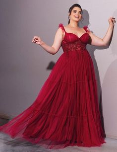 Plus Size Red Dress Formal, Vestidos Curvy, Red Dress Formal, Plus Size Red Dress, Prom Dress Inspo, Draping Fashion, Prom Girl Dresses, Green Lace Dresses