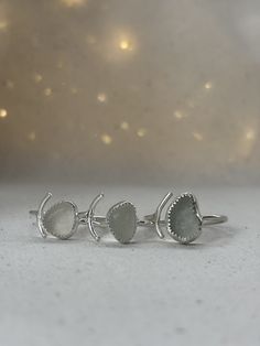 One of kind Sea Glass ring, entirely handcrafted in sterling silver (.925) and fine silver (.999). Fits sizes UK M - UK S; adjustable option, perfect gift idea 🥰 Seaham Seaglass was used to make this ring.  PACKAGING Is it a gift for someone special ? No problem! Each product comes in jute bag. Orders can be sent directly to recipients by using their address at checkout. DELIVERY Delivery typically takes: - UK: 1-2 business days - Europe: 3-5 business days - Rest of world: 5-7 business days. Or Sea Glass Jewellery, Ring Packaging, Memory Ring, Silversmithing Jewelry, Sea Glass Ring, Sea Jewelry, White Sea Glass, Jute Bag, Glass Ring