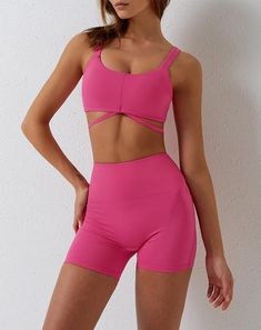 Women Workout Outfit | Summer Outfit | Fit Girl #fitness #workoutfit #womenclothes #womenoutfit #trendyoutfit #summer #spring Workout Outfit Summer, Gym Sets For Women, Workout Sets For Women, Yoga Outfit, Exercise Gym, Waist Workout, Padded Sports Bra, Womens Workout Outfits