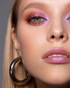 Pink Eyeshadow Hazel Eyes, Pink Lavender Makeup, Purple Bronze Eye Makeup, Dark Cottagecore Makeup Looks, Purple Pink Eye Makeup, Purple Inner Corner Makeup, Cool Pink Makeup, Pink Makeup Brown Eyes, Pink And Brown Makeup Look