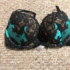 Nwot Size 34c Very Sexy Push Up Bra Beautiful Thread And Lace Details Push-up Bra With Lace Closure For Party, Party Push-up Bra Partially Lined, Party Push-up Partially Lined Bra, Night Out Push-up Bra With Lined Body, Black Push-up Bra With Lace Closure, Fitted Push-up Bra For Night Out, Push-up Bra With Lined Body For Night Out, Push-up Bra For Night Out With Lined Body, Black Lace Closure Push-up Bra