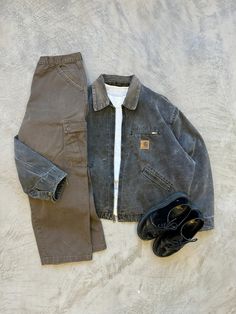 Men’s Carhartt Fashion, Carharrt Men’s Outfit, Workwear Fashion Men, Men’s Denim Jacket Aesthetic, Old Carhartt Jacket, Vintage Carhartt Jacket, Carhartt Detroit, Rockstar Fashion, Detroit Jacket