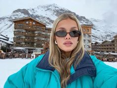 Ski Fits, Ski Trip Outfit, Ski Aesthetic, Ski Sunglasses, Apres Ski Party, Ski Outfit, Snow Trip, Winter Inspo, Body Outfit