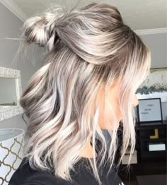 Two Shades Of Blonde Hair, Mostly Blonde Hair, Hair Styles Blonde Dark Roots, Short To Medium Blonde Hair, Low Maintenance Blonde Hair With Dark Roots, Cool Blonde Ombre Balayage, Bright Blonde Summer Hair 2023, Low Lights For Blonde Hair Short Chunky Highlights, Icy Blonde Highlights With Shadow Roots