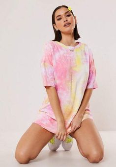 Cute Tie Dye Shirts, Pink T Shirt Dress, How To Tie Dye, Mode Chanel, Tie Dye Diy, Buy Dresses Online, Summer Outfit Ideas