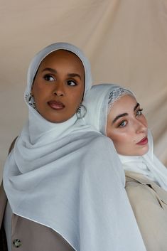 A dream of a hijab in cloud soft silk. The perfect shade of white for any occasion is now in 100% pure silk that drapes like chiffon you’ve never felt before. White Hijab, Photoshoot Reference, Hijab Colors, Rhinestone Hoodie, Silver Silk, Black Sesame, Chiffon Fashion, Pretty Prints, Shades Of White