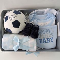 This Baby Boys Clothing item by LittleAngelByDawn has 127 favourites from Etsy shoppers. Is dispatched from United Kingdom. Listed on 29 Aug, 2024 Baby Wrap Blanket, Luxury Hampers, Baby Gift Hampers, Baby Boy Gift, Football Baby, Football Gift, Baby Wrap, New Baby Boys, Pregnancy Gifts