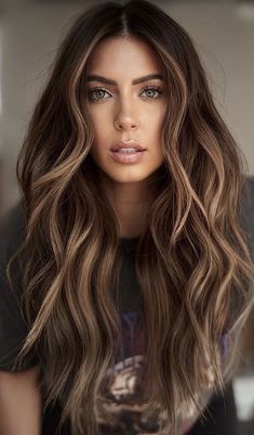 Dynamic Brunette Hair Color, Warm Brown Hair With Highlights Caramel, Brunette Ideas, Fall Hair Inspo, Dimensional Brunette, Fall Hair Color Trends, Autumnal Equinox, High Hair, Brunette Hair With Highlights