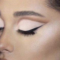 Ariana Makeup, 60s Cat Eye, Eyeliner Inspiration