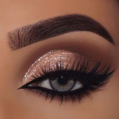 Machiaj Smokey Eyes, Prom Eyes, Maquillage Yeux Cut Crease, Halloweenský Makeup, Make Up Designs, Wedding Eyes, Eye Makeup Images