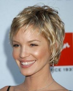 Short haircuts for women over 50 with wavy hair ผมทรง Long Pixie, Hair Styles 2014, Short Layered Haircuts, Short Wavy Hair, Best Short Haircuts, Very Short Hair, Short Blonde