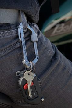 Unlocking EDC Excellence: Introducing our versatile keychain basecamp, handcrafted from solid metal. #EverydayCarry #QualityCraftsmanship #KeychainEssential #Practicality #GizmodoFeatured Key Carabiner, Edc Gear, Everyday Carry, Solid Metal, Things To Buy, Cool Things To Buy