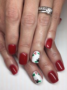 Disney Christmas Nail Art Designs, Christmas Disney Nails Short, Mickey Mouse Nails Christmas, Simple Christmas Disney Nails, Disney Holiday Nails Christmas, Disney Christmas Nails Short, Simple Disney Christmas Nails, Disney Christmas Nail Ideas, Disney Christmas Nails Acrylic