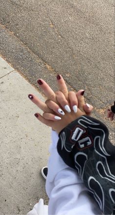 Matching Nails Girlfriends, Couple Nails Matching Black, Cute Matching Nails For Couples, Bf Gf Nail Ideas, Fem Masc Matching Nails, Couple Nails Matching Simple