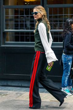 image Oliva Palermo, Minimalist Street Style, London Fashion Week Street Style, Walking Down The Street, London Fashion Weeks, Milan Street Style, New York Fashion Week Street Style, Street Style 2017