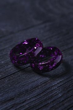 Seni Resin, Cool Rings For Men, Wood Resin Jewelry, Magical Jewelry, Resin Ring, 판타지 아트, Fancy Jewelry, Purple Glass, Pretty Rings