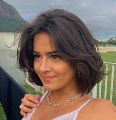 Inspo People, Haircuts For Frizzy Hair, Shot Hair, Hairstyles And Haircuts, Cool Short Hairstyles, Wavy Haircuts, Chin Length Hair, Hair Things