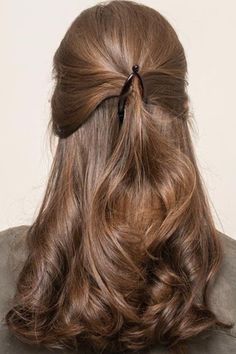 Banana Clip Hairstyles, Banana Clip, Clip Hairstyles, Winter Hairstyles, Charlotte Tilbury, Hair Day