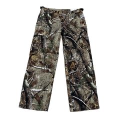 These cargo pants are soft and have zip pockets. They measure 38” waist by 32” inseam. Please see photos for best description and details. Tree Cargo Pants, Cargo Pants Woman, Pants Woman, Real Tree, Cargo Pants Women, Cargo Pants, Zip Pockets, Hunting, Pants For Women