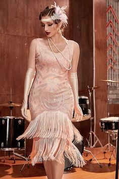 Pink Gatsby Dress, Pink Flapper Dress Roaring 20s, Beige Flapper Dress, Pink 1920's Dress, 1920 Dresses Vintage, Pink Roaring 20s Party, 20’s Dress, 20s Outfits Women, 1920s Dresses Formal