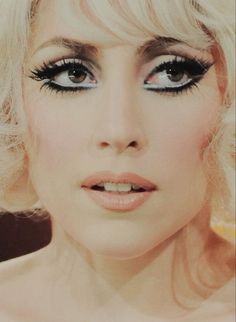 Lady Gaga Makeup, 60s Makeup, Billy B, Lady Gaga Photos, Oh My Goddess, Smink Inspiration, Vintage Makeup, Editorial Makeup