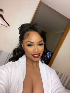 Soft Glam Makeup Red Lips, Makeup With Red Lipstick, Red Makeup Looks, Birthday Makeup Looks