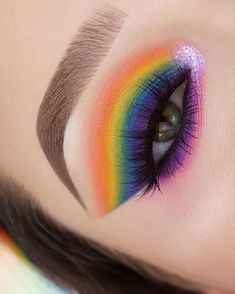 Rainbow Makeup Looks Easy, Rainbow Eye Makeup, Eyebrow Makeup Tutorial, Contour Makeup Tutorial, Makeup Inspired, Plouise Makeup Academy, Rose Makeup, Pride Makeup, Graphic Makeup