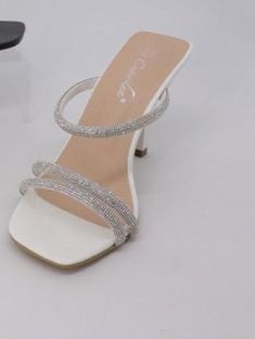 tacchi swarovski colore Bianco Shoe Ideas, Dress Makeup, Sandals, Makeup, Dresses, Color, Make Up