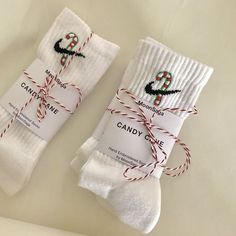 Sock Embroidery, Socks Diy, Embroidered Socks, Christmas Preparation, Christmas Sock, Diy Socks, Cute Socks, Christmas Embroidery, Christmas Socks