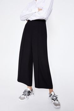 Black Crop Trousers Outfit, Black Cropped Trousers Outfit, White Cropped Shirt Outfit, Create Capsule Wardrobe, Black Cropped Trousers, Essential Wardrobe Pieces, Trousers Outfit